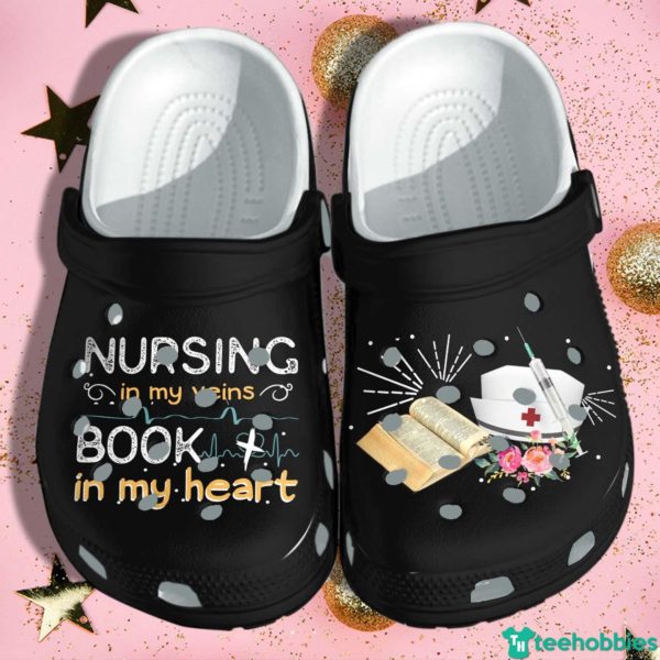 Nursing Book Lover Nurse Is Veins Book In Heart Clog Shoes - Clog Shoes - Black