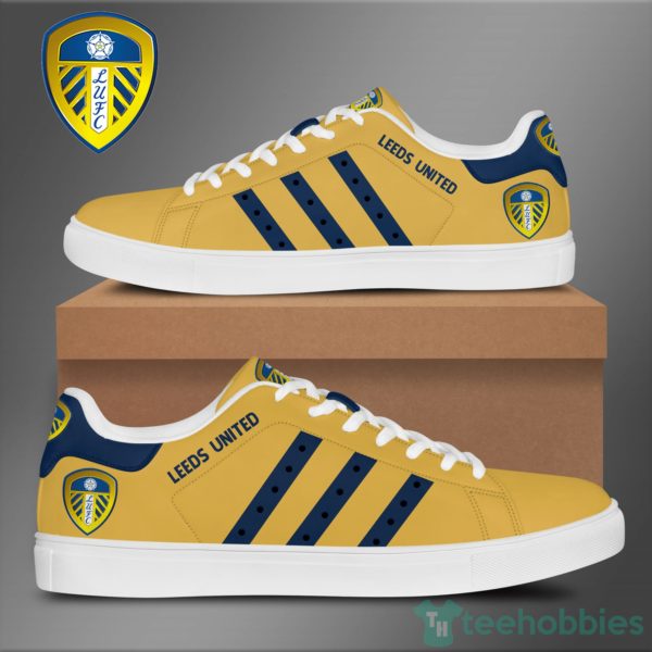 leeds united logo low top skate shoes 1 xzLx9 600x600px Leeds United Logo Low Top Skate Shoes