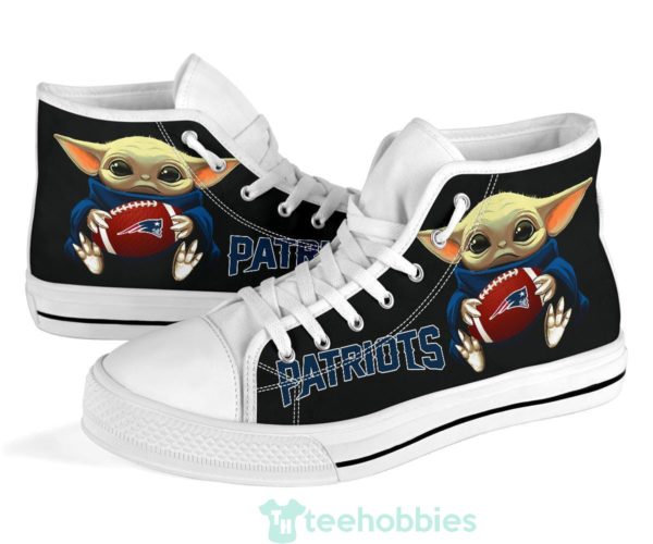 patriots cute baby yoda high top shoes fan gift 1 3RlPn 600x500px Patriots Cute Baby Yoda High Top Shoes Fan Gift