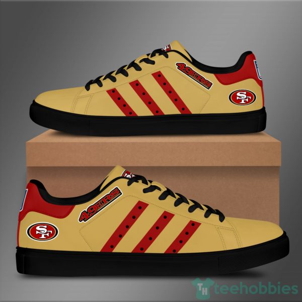 san francisco 49ers red striped yellow low top skate shoes 2 tx5ff 600x600px San Francisco 49Ers Red Striped Yellow Low Top Skate Shoes