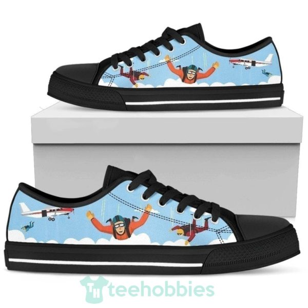 skydiving lover low top shoes 1 eeYJH 600x600px Skydiving Lover Low Top Shoes