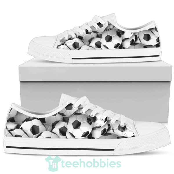 soccer balls low top shoes 1 lygsH 600x600px Soccer Balls Low Top Shoes