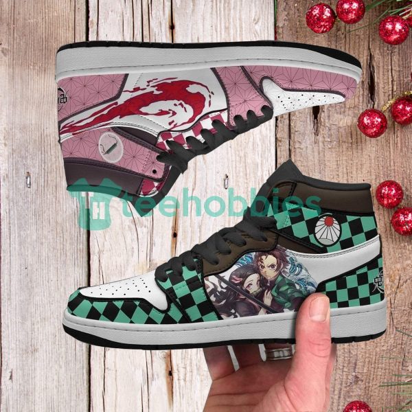 tanjiro x nezuko custom demon slayer air jordan hightop shoes 2 IOBh4 600x600px Tanjiro x Nezuko Custom Demon Slayer Air Jordan Hightop Shoes