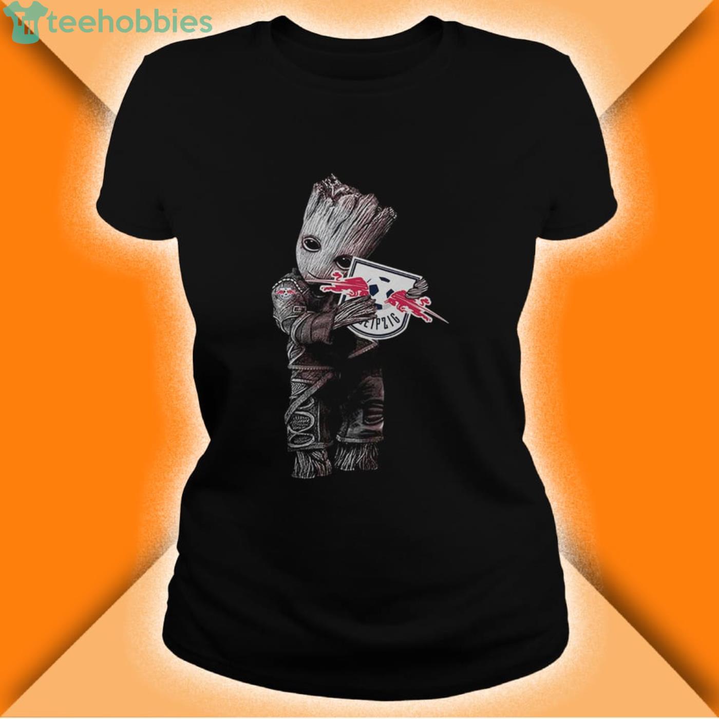 Baby Groot Hug Rb Leipzig Shirt baby groot hug rb leipzig shirt 1 600x600px Baby Groot Hug Rb Leipzig Shirt