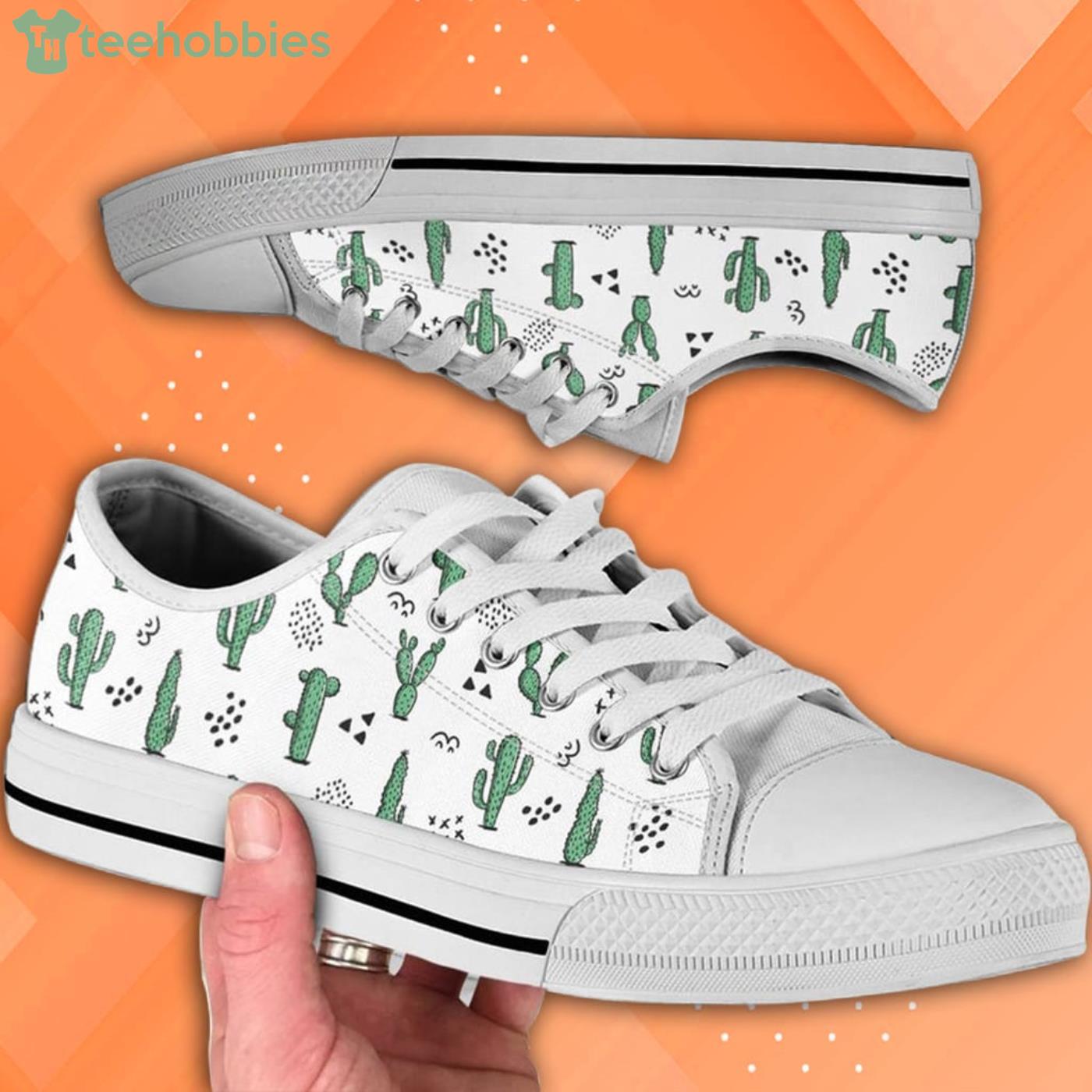Cactus Lovely Pattern Low Top Shoes Product Photo 1
