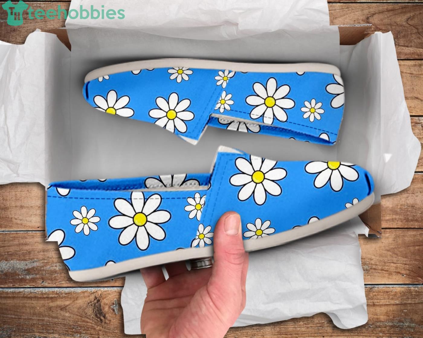 Daisy Floral Cute Pattern Slip On Shoes Product Photo 1