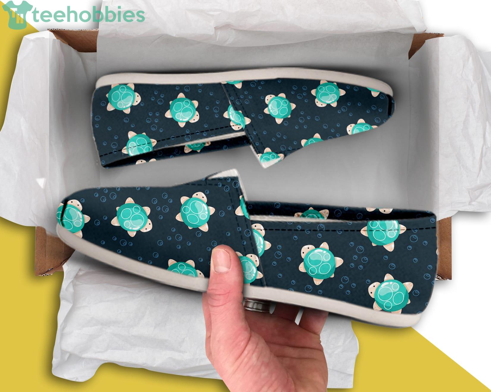 Green Turtle Pattern Lovely Slip On Shoes Product Photo 1