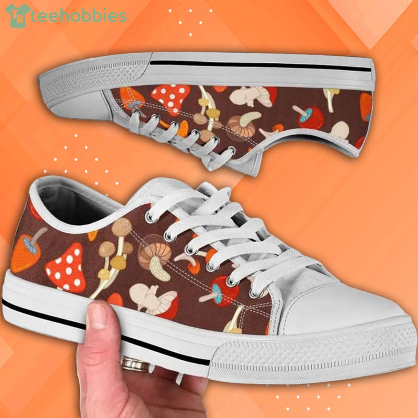 Low Top Mushroom Pattern Low Top Shoes Product Photo 1
