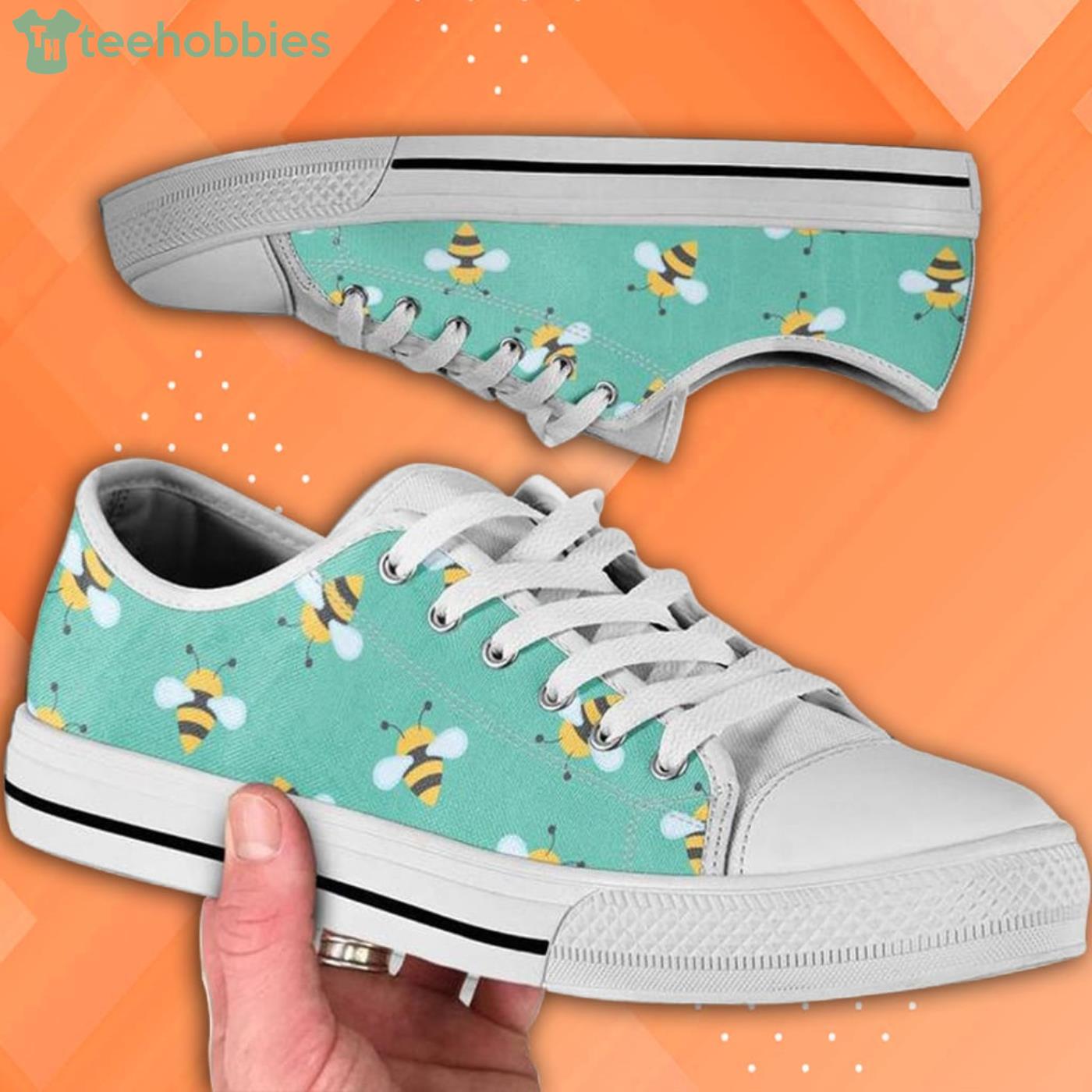 Mint Bee Pattern Low Top Shoes Product Photo 1