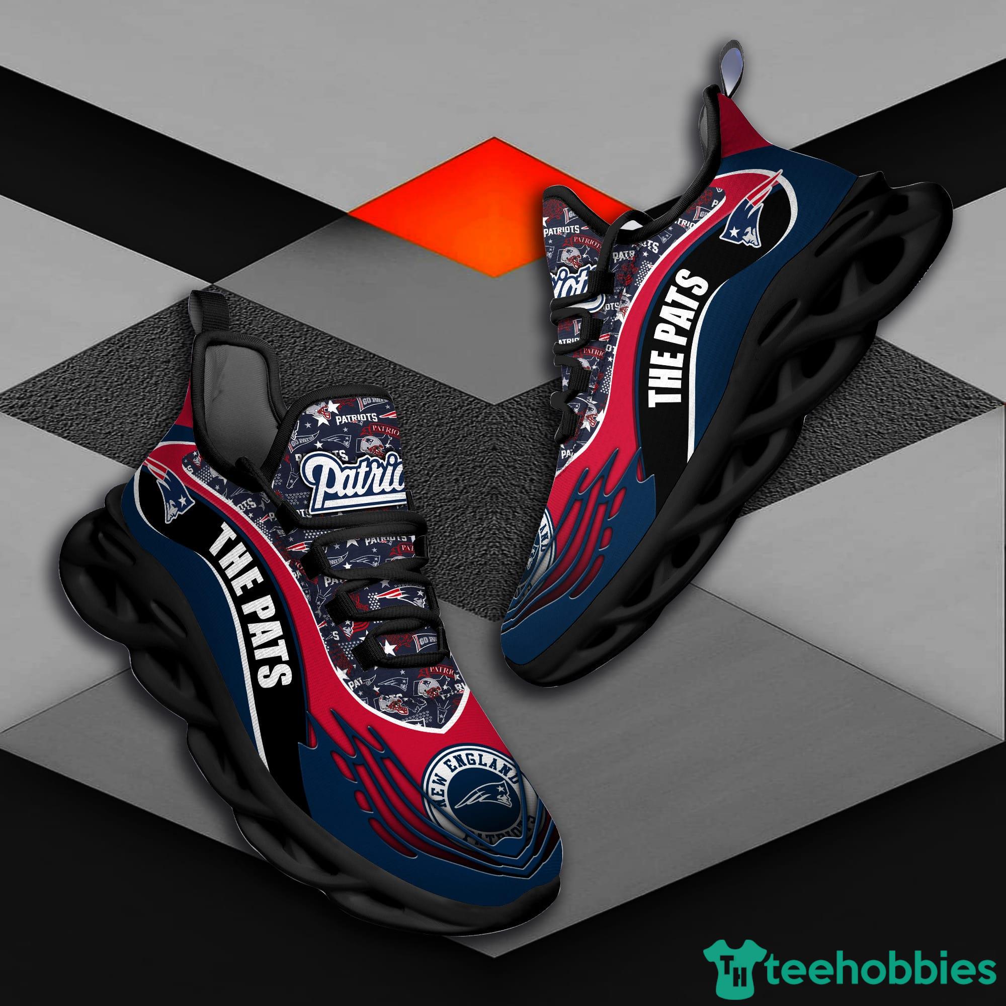 New England Patriots NFL Max Soul Sneakers Sport Shoes Product Photo 2