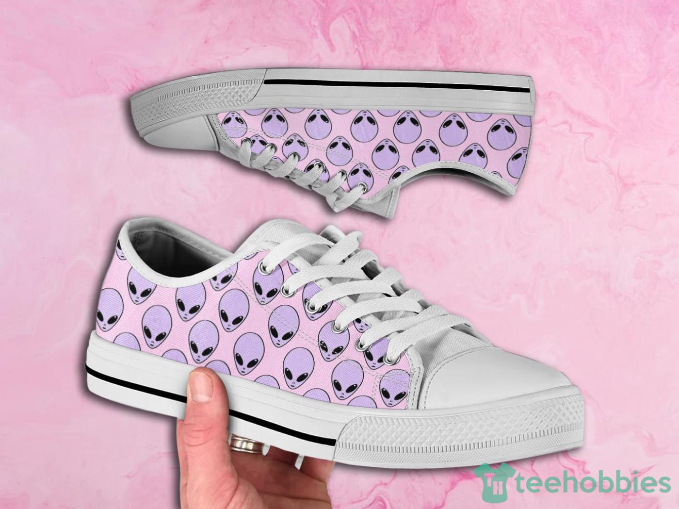 Pink Purple Alien Cute Pattern Low Top Canvas Shoes Product Photo 1