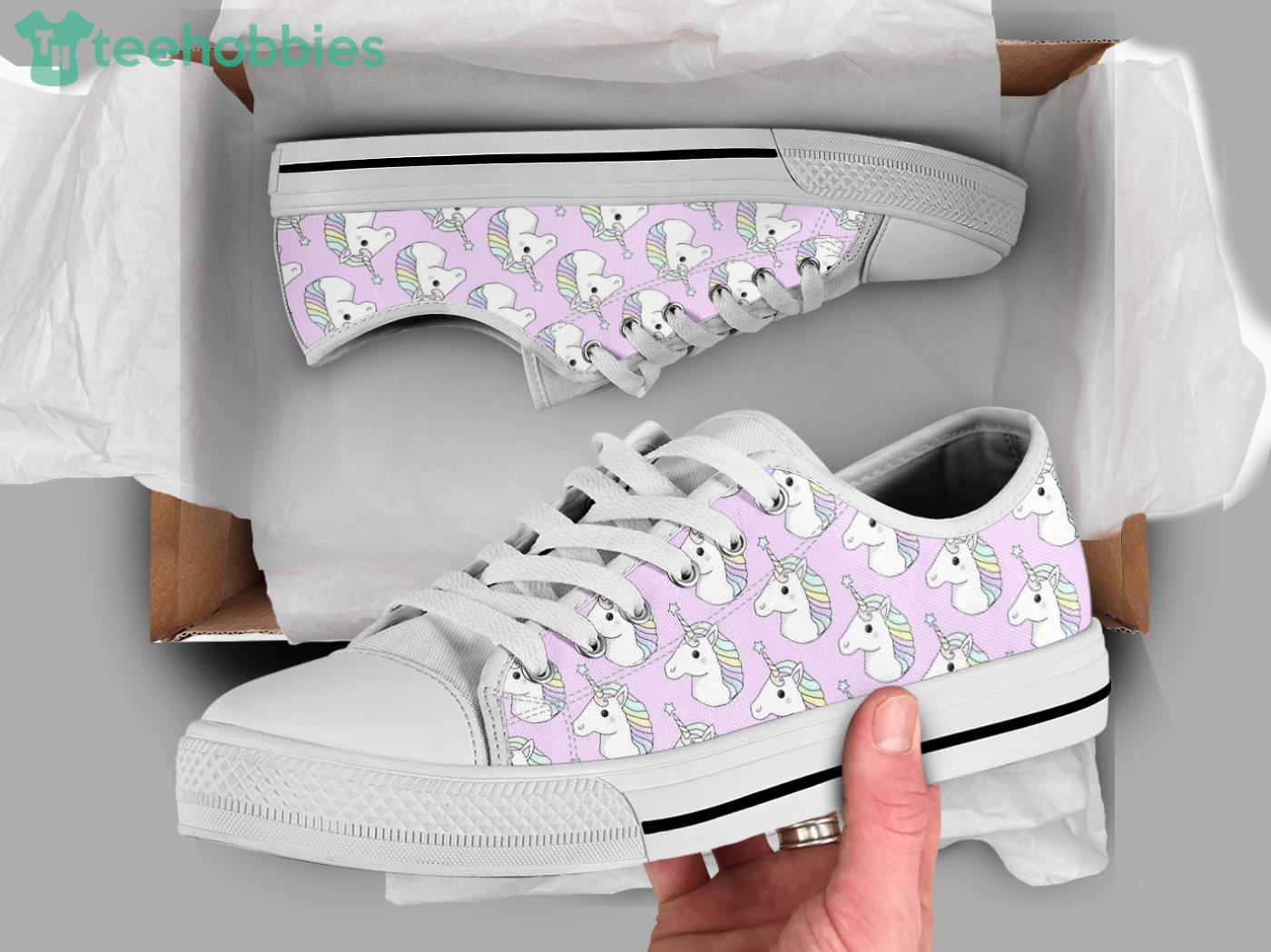 Pink Unicorn Pattern Low Top Shoes Product Photo 1