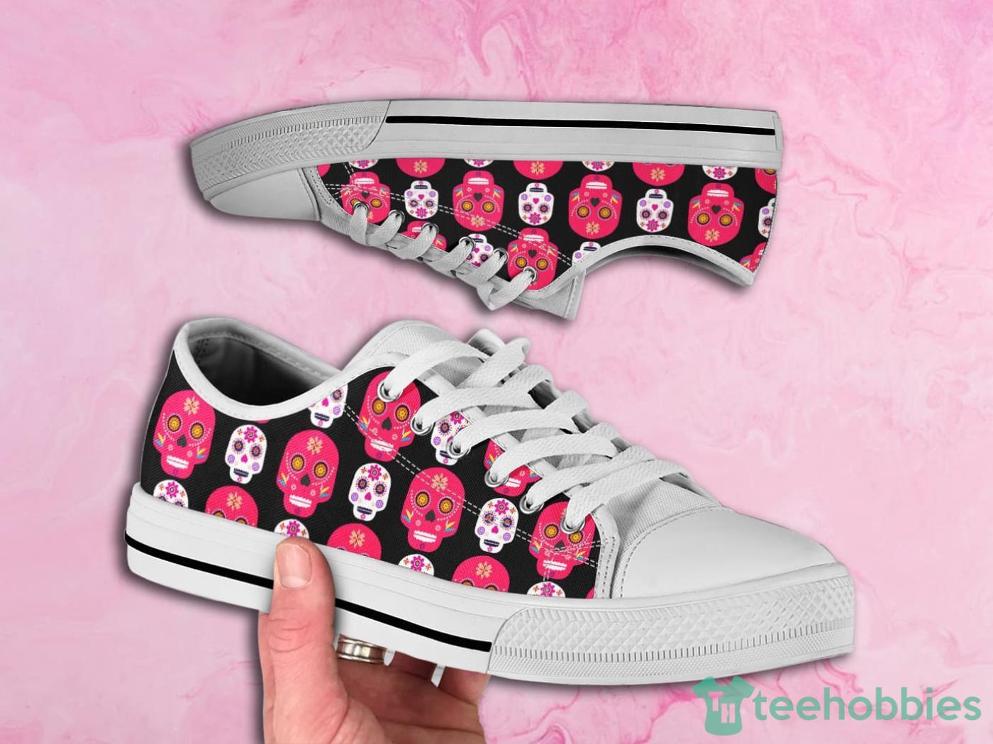 Red Sugar Skull Cute Pattern Low Top Canvas Shoes Product Photo 1