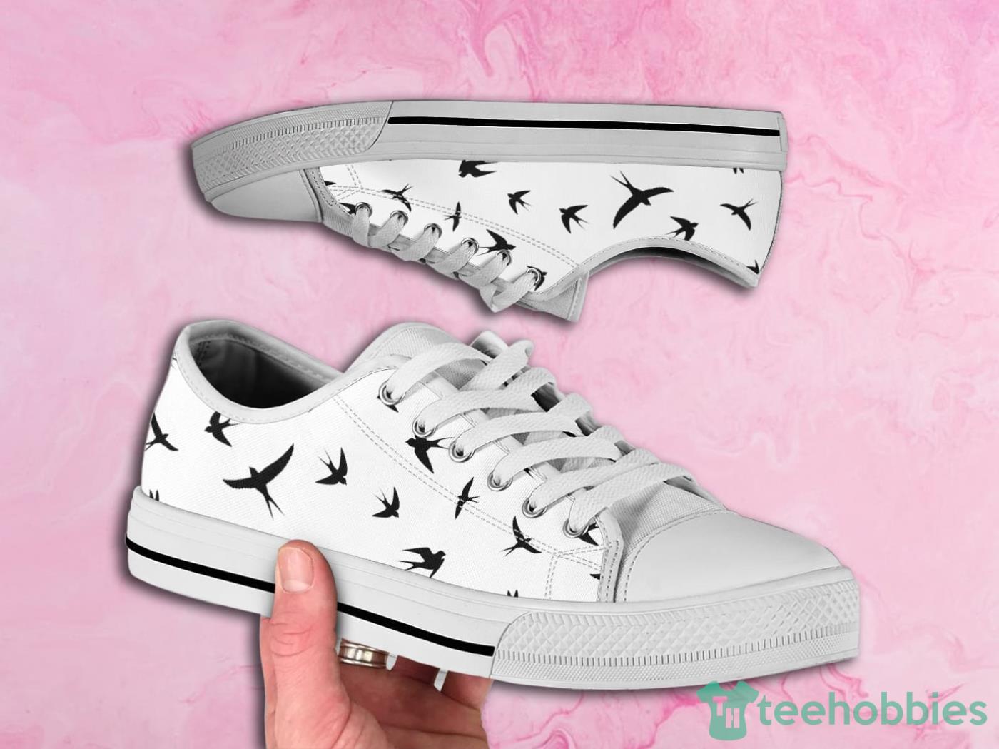 Swallow Print Cute Pattern Low Top Canvas Shoes Product Photo 1