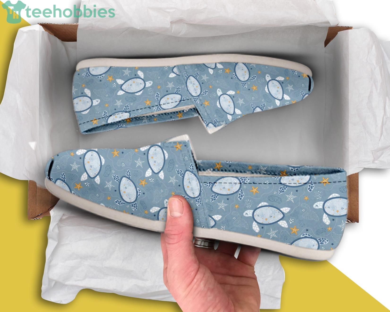 Turtle Printed Pattern Lovely Slip On Shoes Product Photo 1