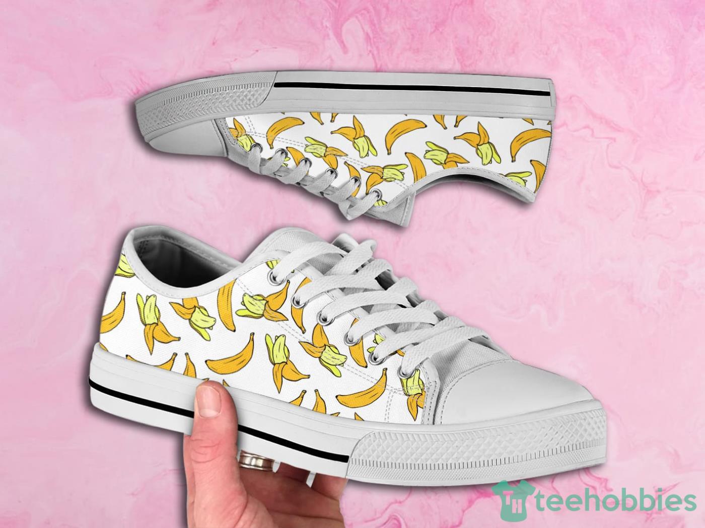 Yellow Banana Cute Pattern Low Top Canvas Shoes Product Photo 1