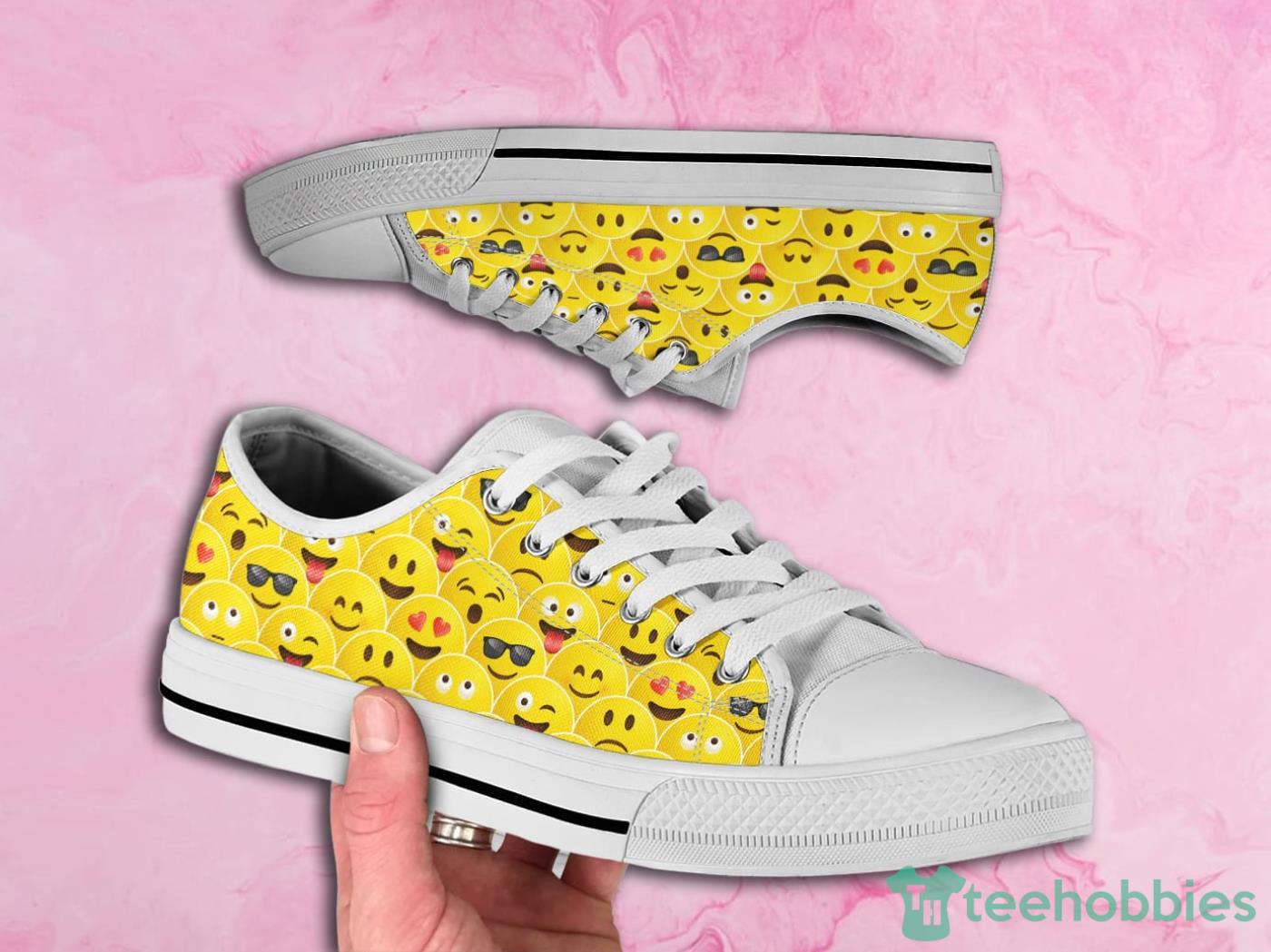 Yellow Emoji Cute Pattern Low Top Canvas Shoes Product Photo 1