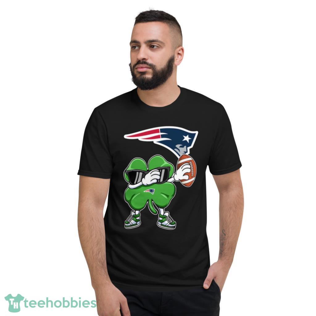 NFL New England Patriots Football Dabbing Four Leaf Clover St. Patrick’s Day For Fans T Shirt Product Photo 4 NFL New England Patriots Football Dabbing Four Leaf Clover St. Patrick’s Day For Fans T Shirt Product Photo 4