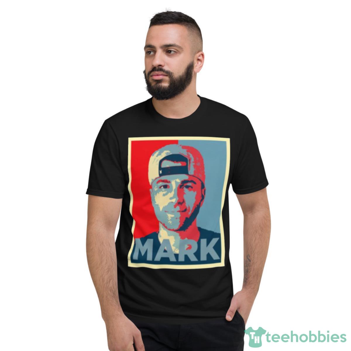 Mark Rober Portrait Graphic Shirt - Short Sleeve T-Shirt