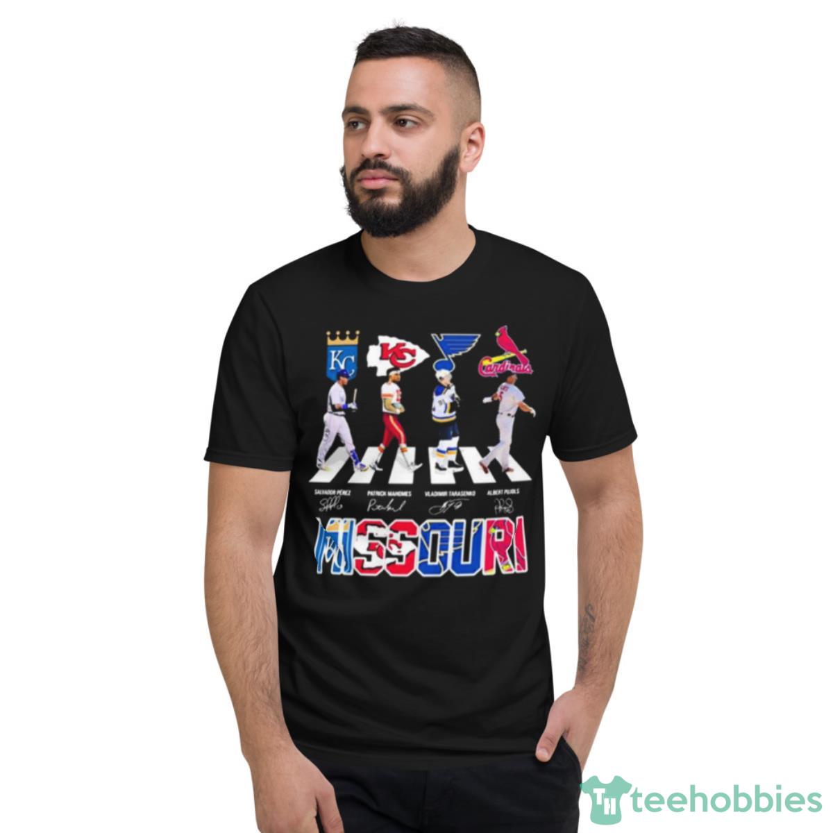 Missouri Teams Sport Salvador Perez Patrick Mahomes Vladimir Tarasenko And Albert Pujols Signature Shirt - Short Sleeve T-Shirt