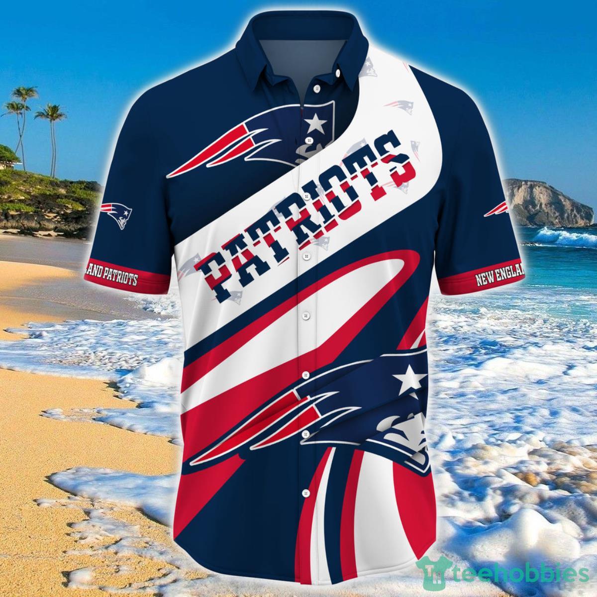 New England Patriots NFL Hawaiian Shirt Short Sleeve Big Logo Product Photo 1