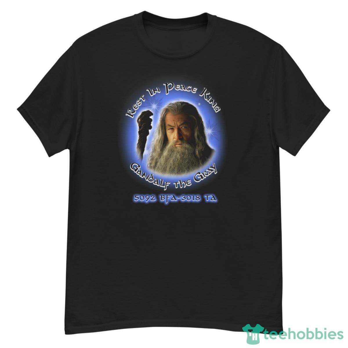Rest In Peace Gandalf The Gray 5092 Rfa 3018 Ta Shirt - G500 Men’s Classic T-Shirt