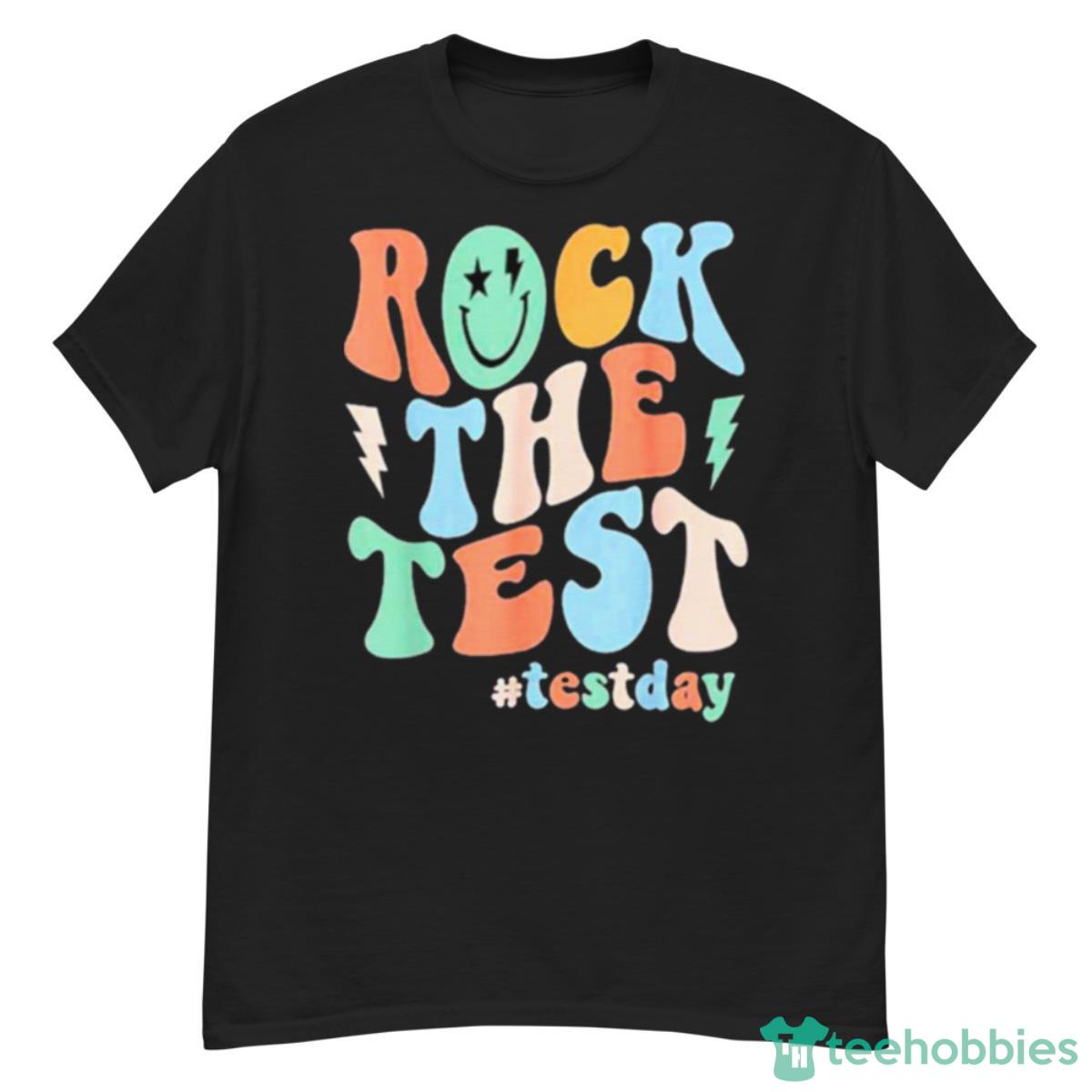 Rock The Test Testing Day Retro Shirt - G500 Men’s Classic T-Shirt