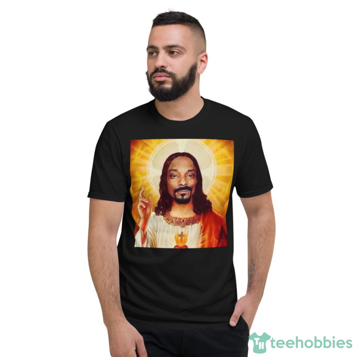 Snoop Dogg Goes Jesus Shirt - Short Sleeve T-Shirt