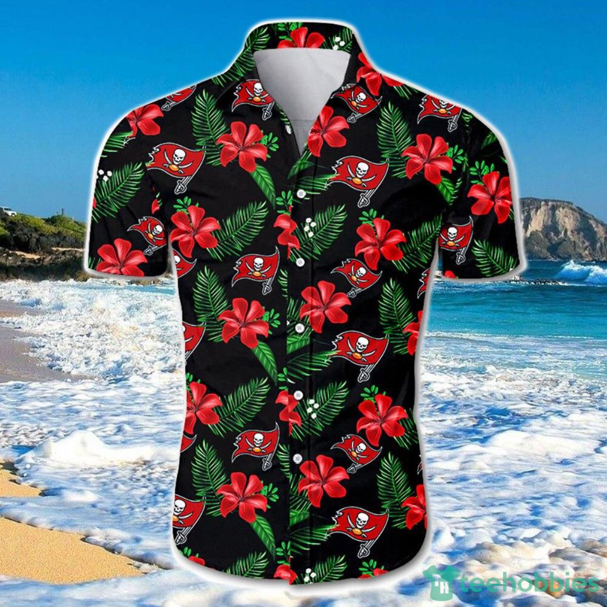 Tampa Bay Buccaneers Hawaiian Shirt Floral For Men And Women Product Photo 1