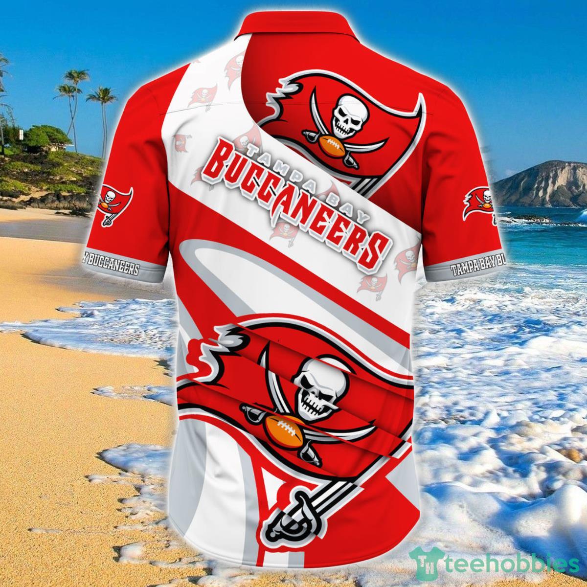 Tampa Bay Buccaneers NFL Hawaiian Shirt Short Sleeve Big Logo Product Photo 2