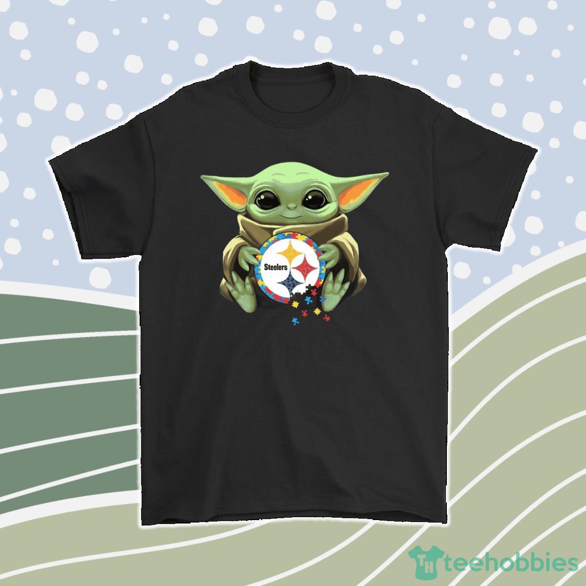 Baby Yoda Hugs The Pittsburgh Steelers Nfl Autism Awareness Men Women T-Shirt, Hoodie, Sweatshirt Product Photo 1