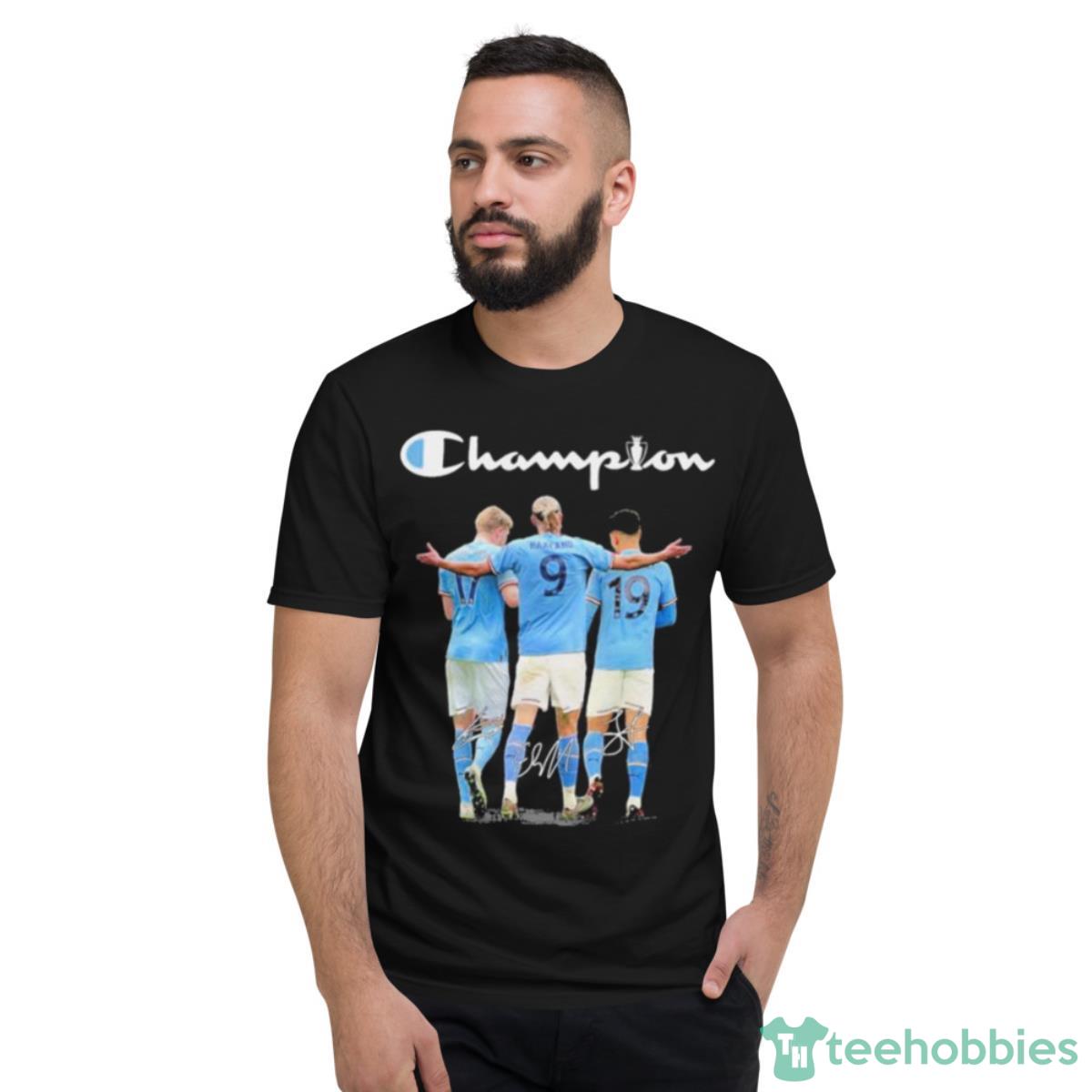 Champion Kevin Bruyne, Erling Haaland And Julian Alvarez Manchester City Fc 2023 Signatures Shirt - Short Sleeve T-Shirt