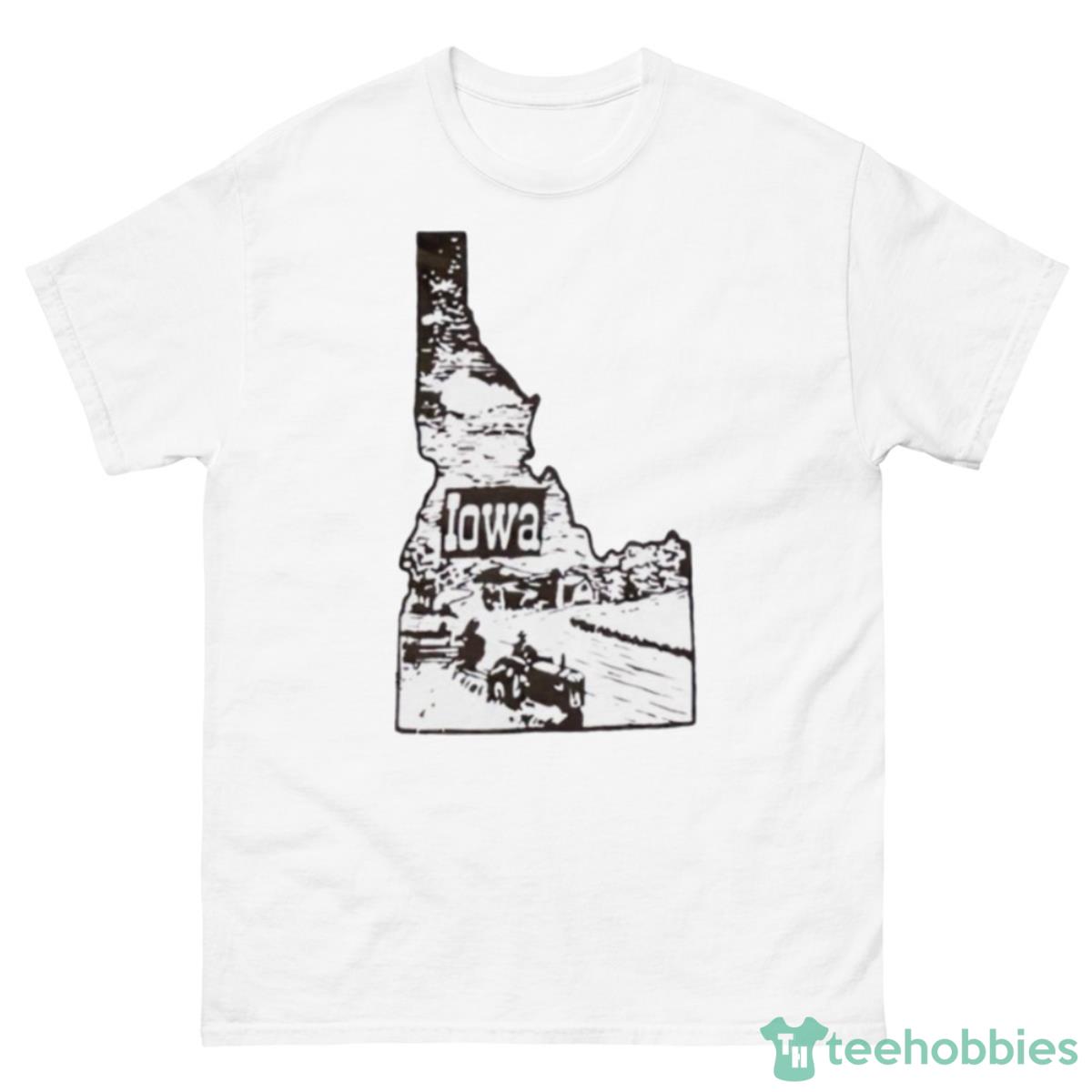 IOWA Map Shirt - 500 Men’s Classic Tee Gildan
