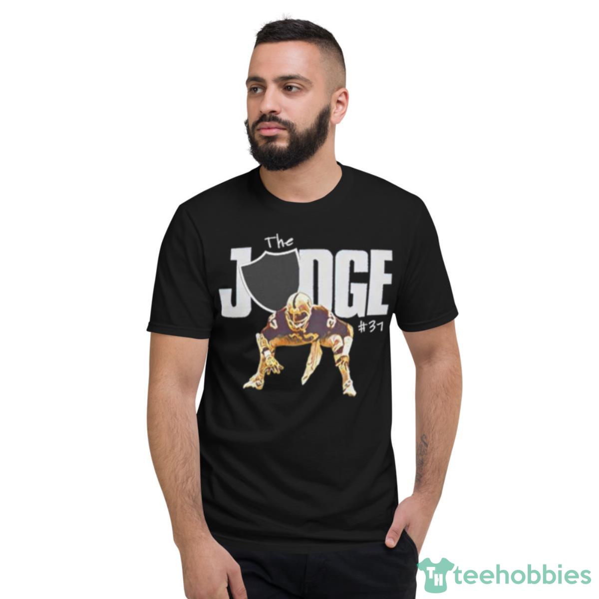 The Judge Lester Hayes Las Vegas Raiders Shirt - Short Sleeve T-Shirt