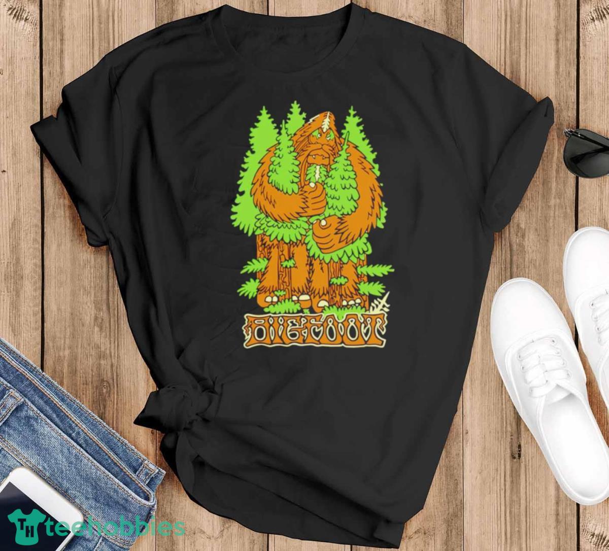 Bigfoot Hug Tree Shirt - Black T-Shirt