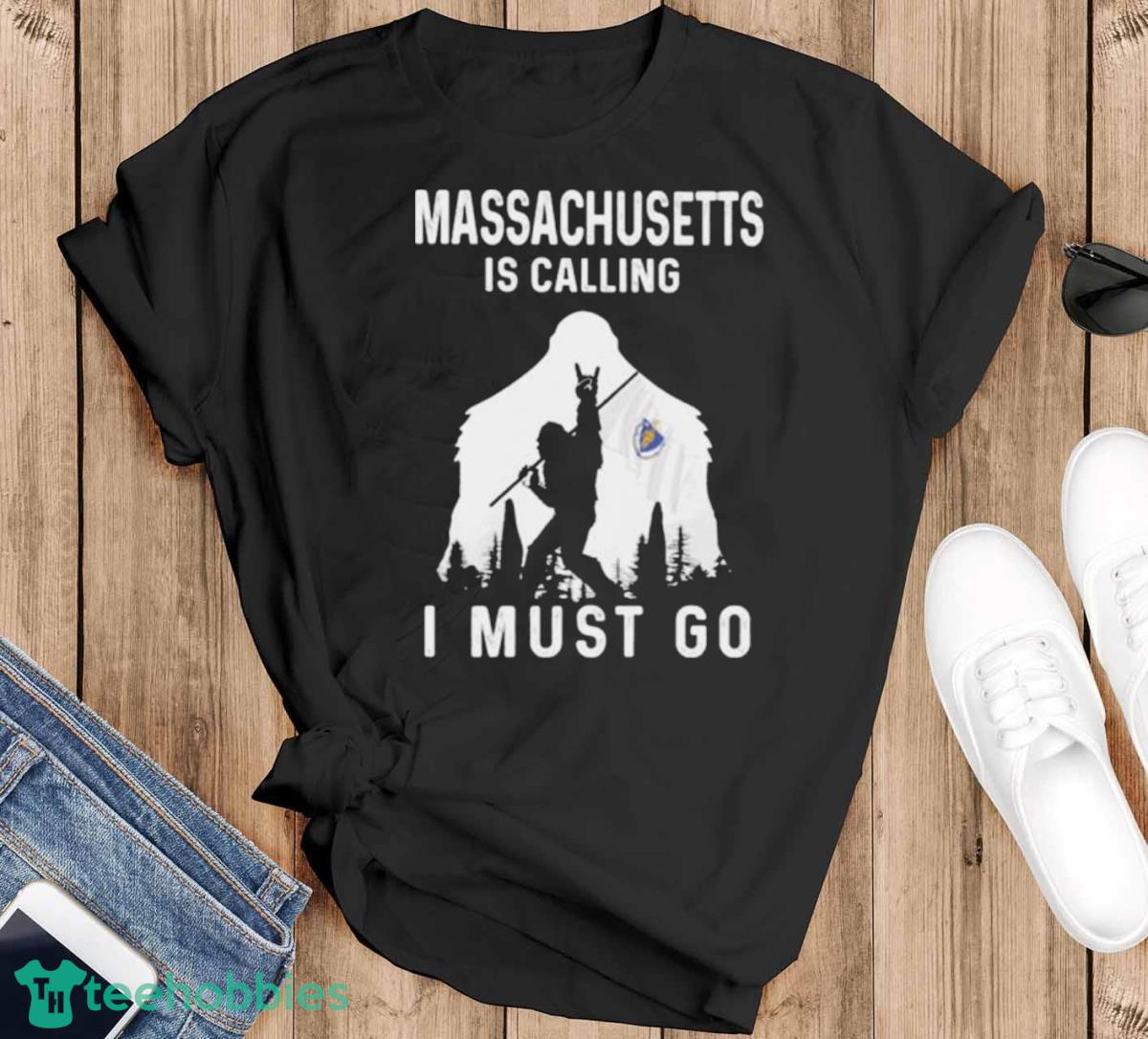 Massachusetts Is Calling I Must Go Bigfoot Flag Shirt - Black T-Shirt