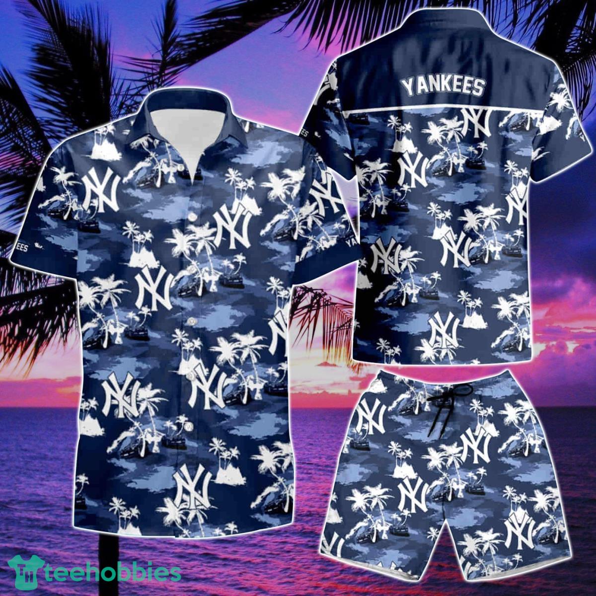 New York Yankees Hawaiian Shirt Tropical Flower Short Sleeve Summer Beach Hawaiian Shirt And Short Product Photo 2