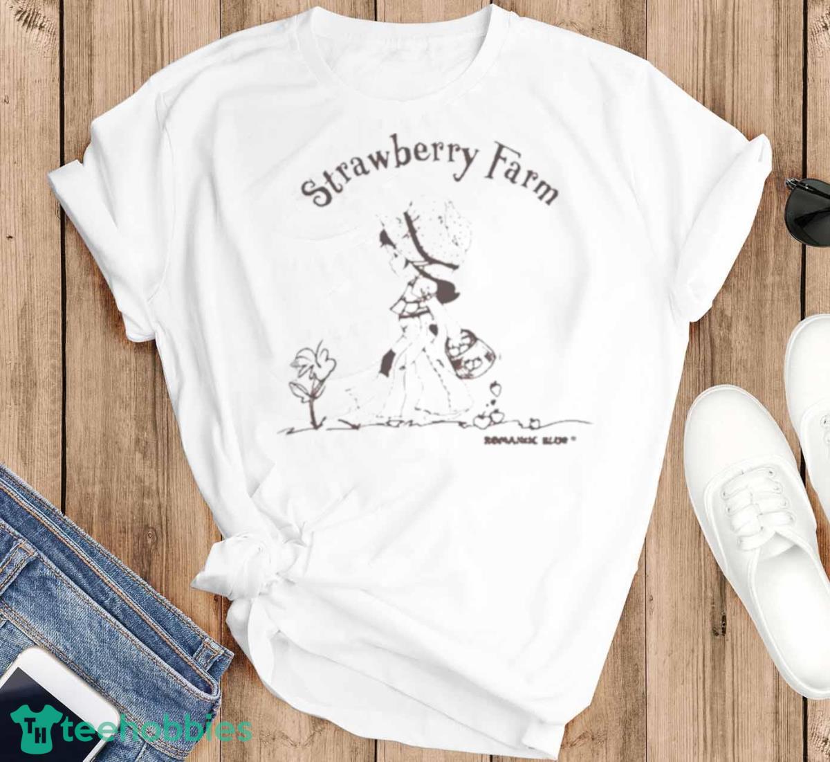 Ciairogenius Strawberry Farm T Shirt - T-SHIRT FLAT