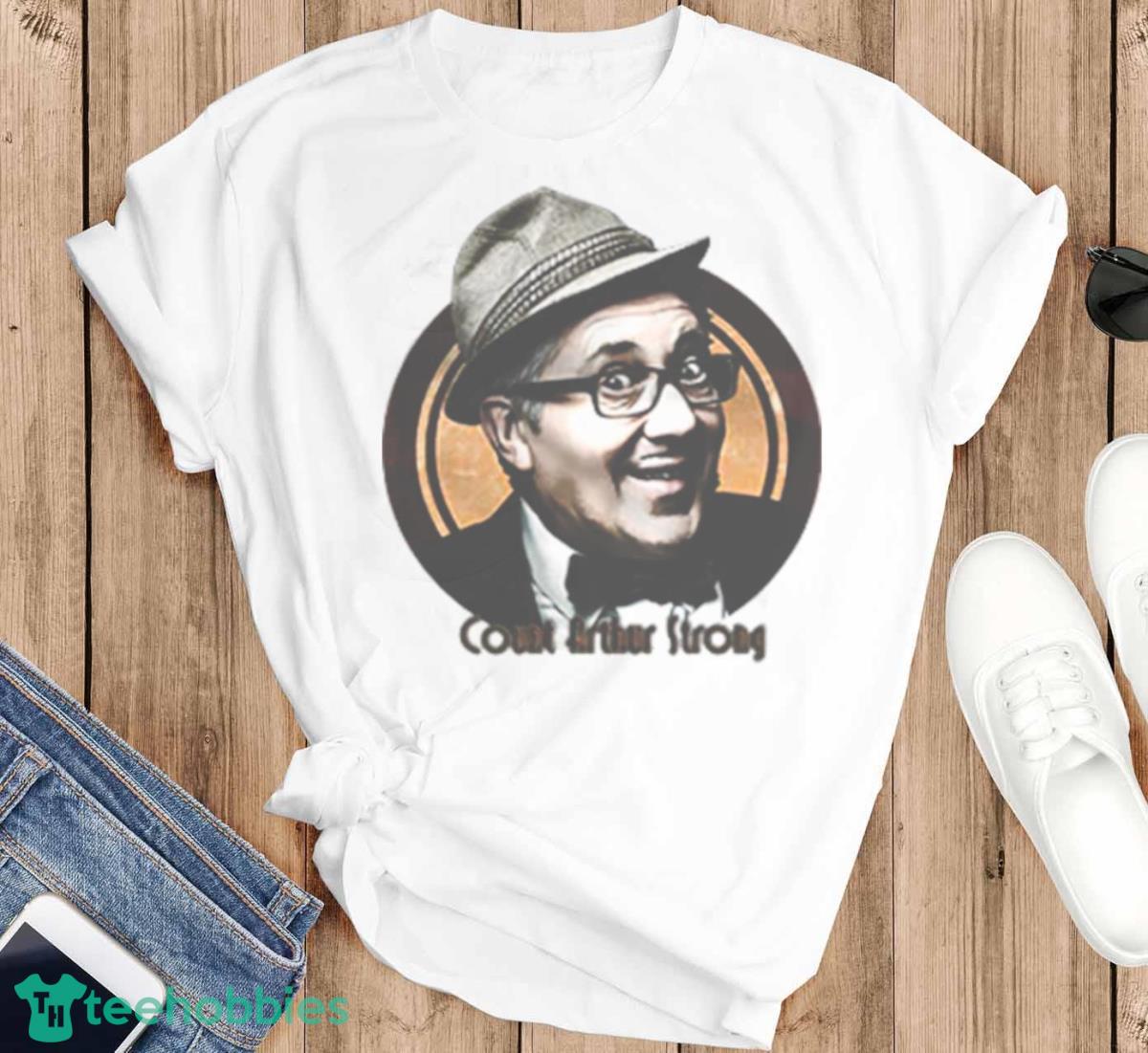 Count Arthur Strong T Shirt - T-SHIRT FLAT