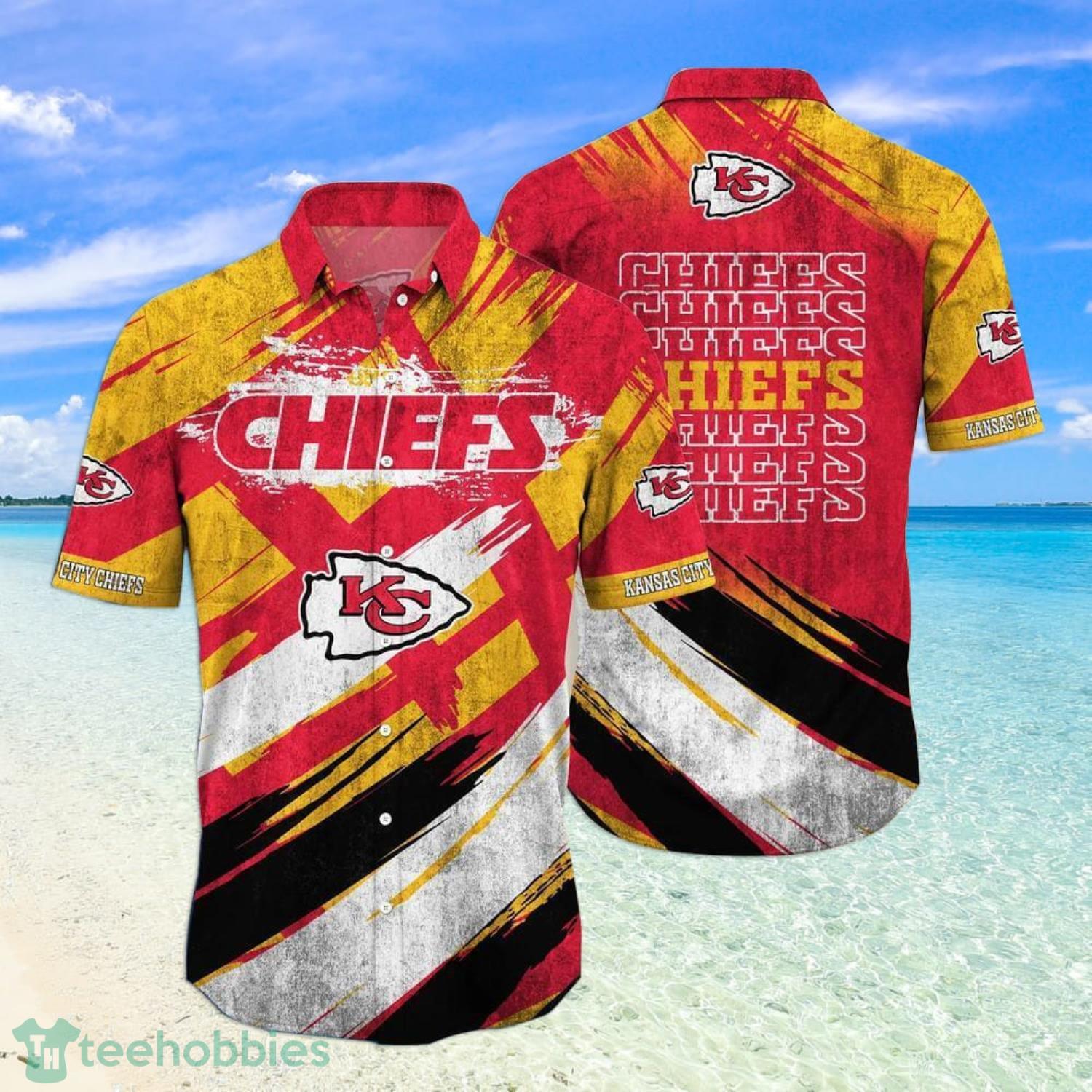 Kansas City Chiefs Hawaiian And Shorts Outfit Gift For Summer Holiday