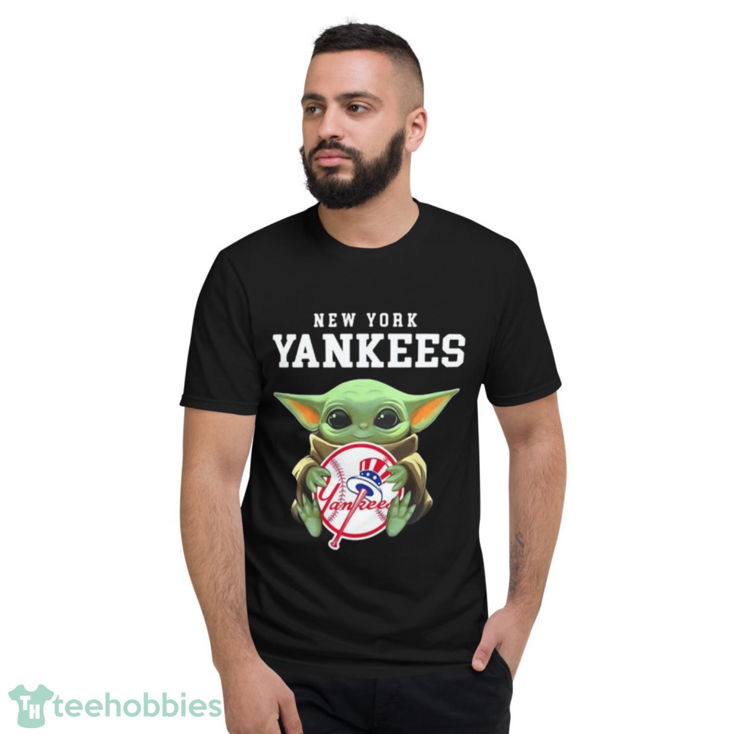 Baby Yoda Hug New York Yankees Baseball T-Shirt - Kingteeshop