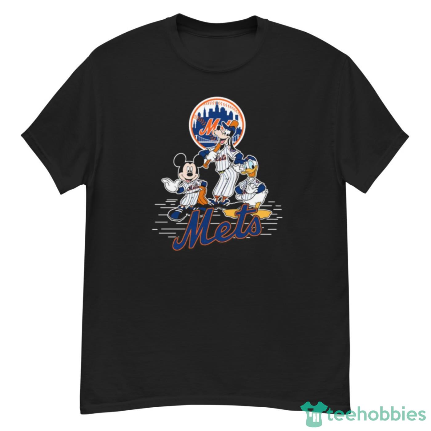 MLB New York Mets Mickey Mouse Donald Duck Goofy Baseball T Shirt T Shirt - G500 Men’s Classic T-Shirt MLB New York Mets Mickey Mouse Donald Duck Goofy Baseball T Shirt T Shirt - G500 Men’s Classic T-Shirt