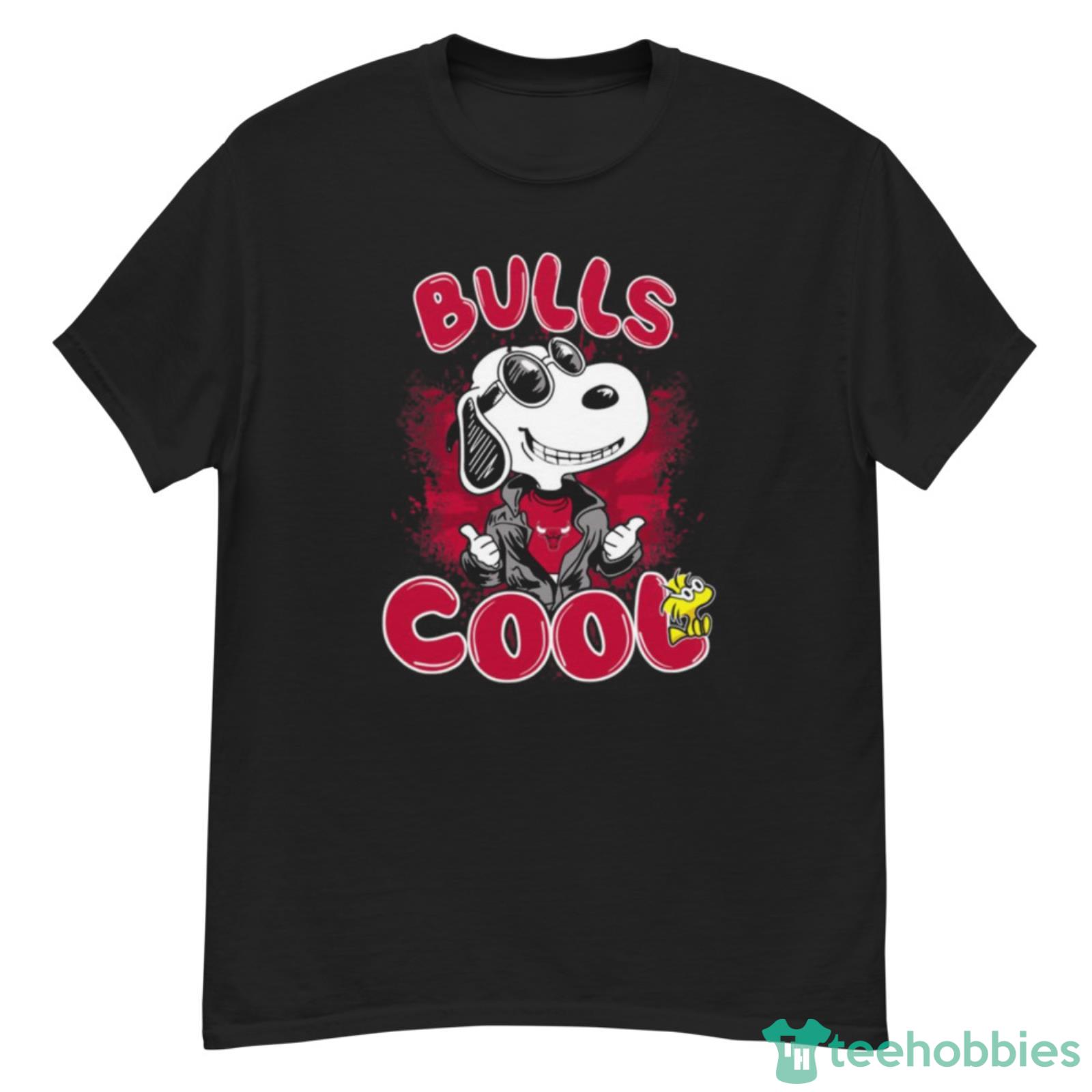 NBA Basketball Chicago Bulls Cool Snoopy Shirt T Shirt - G500 Men’s Classic T-Shirt