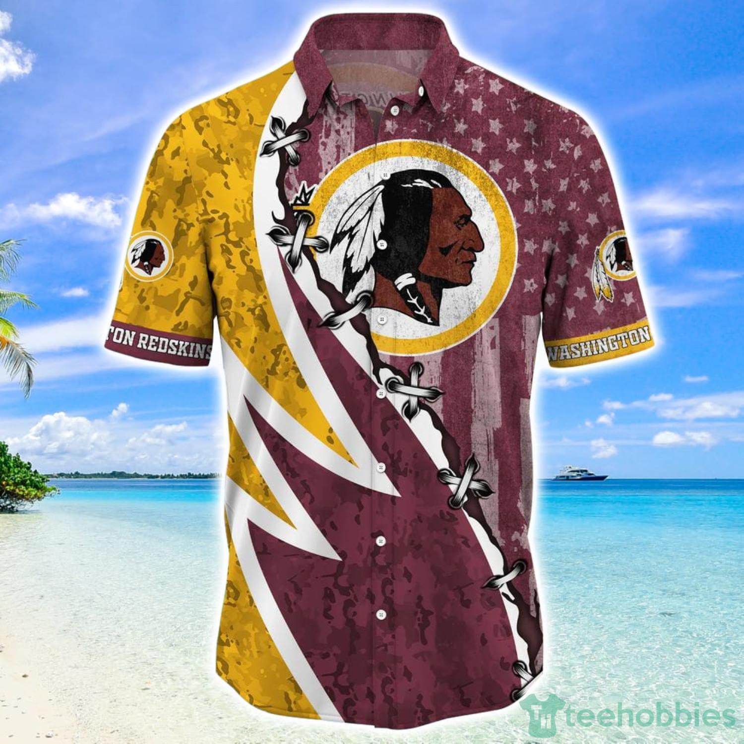 NFL Washington Redskins Camo American Flag Hawaiian Shirt And Short image NFL Washington Redskins Camo American Flag Hawaiian Shirt And Short Product Photo 2
