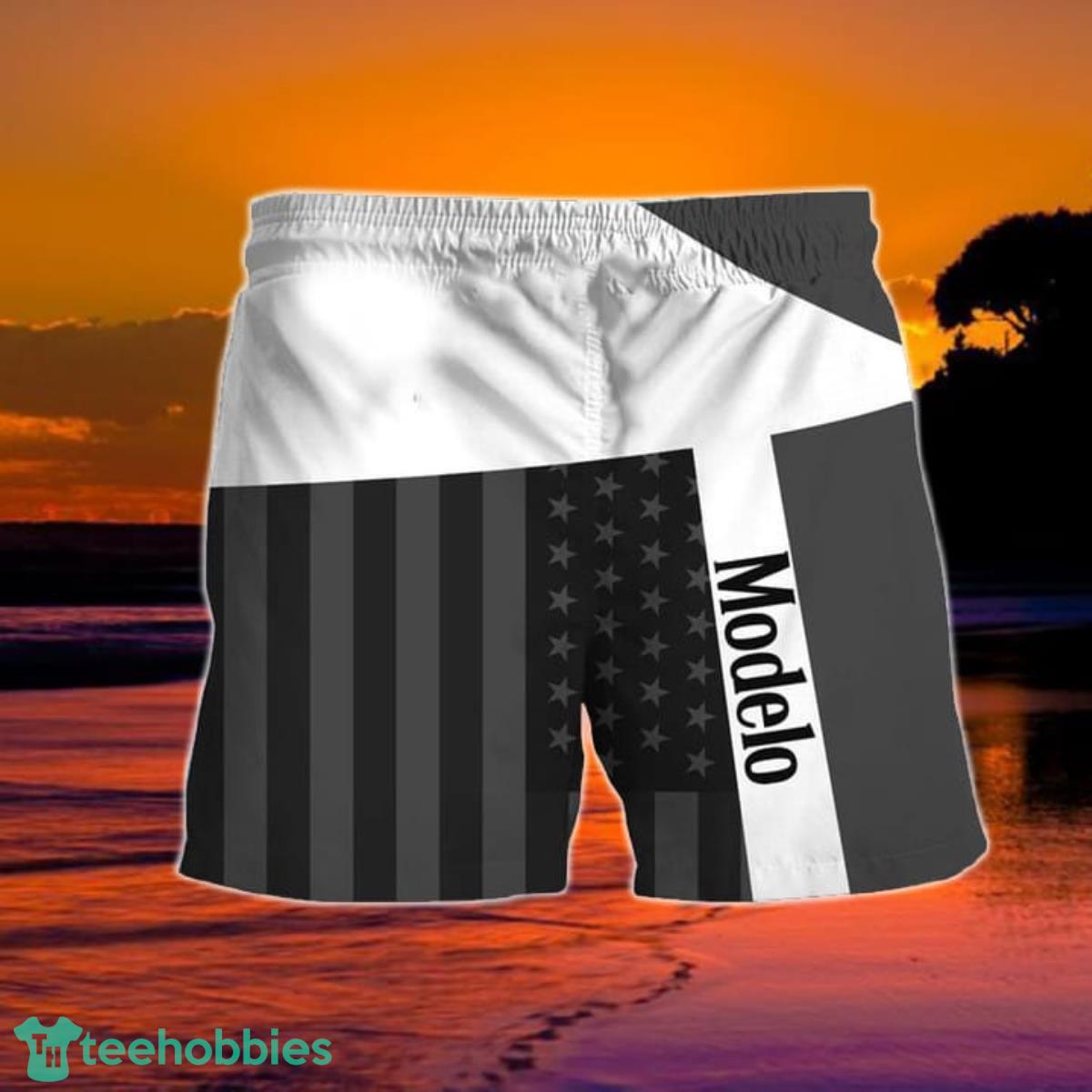 Summer American Flag Patch Modelo Negra Hawaiian Shorts Product Photo 2