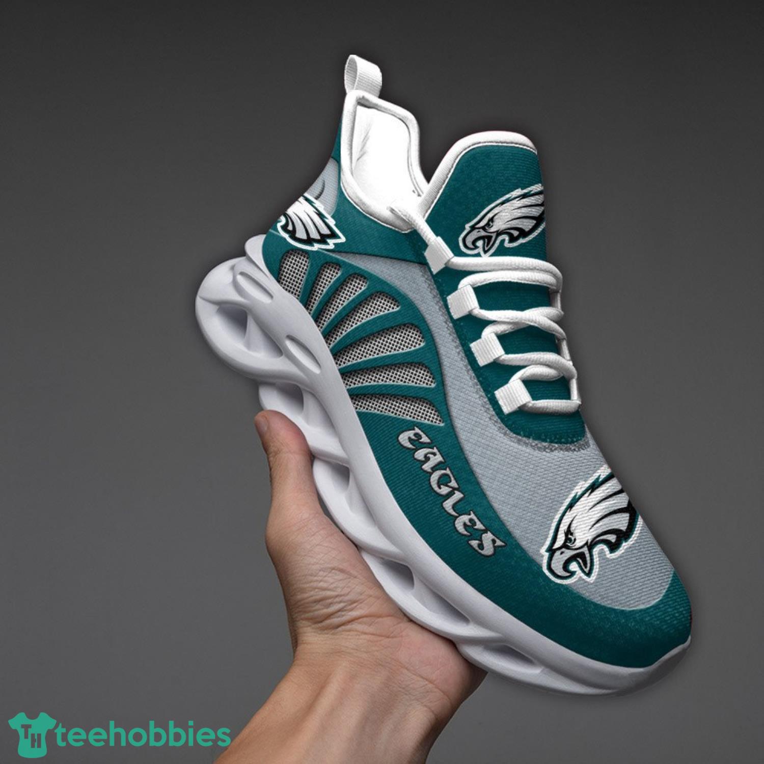 Womens hot sale eagles sneakers