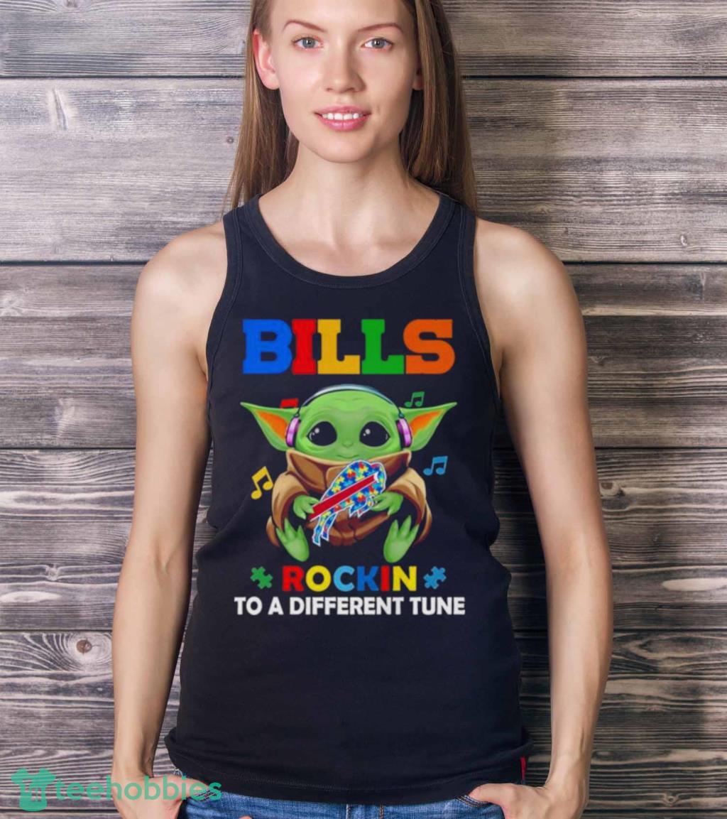 Baby Yoda hug Buffalo Bills shirt, hoodie, sweater, ladies-tee and tank top