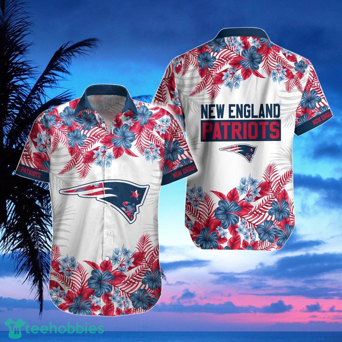 New England Patriots Hawaiian Shirt, Shorts, Combo Hawaiian Shirt And Shorts Best Gift For Men And Women Fans Product Photo 1