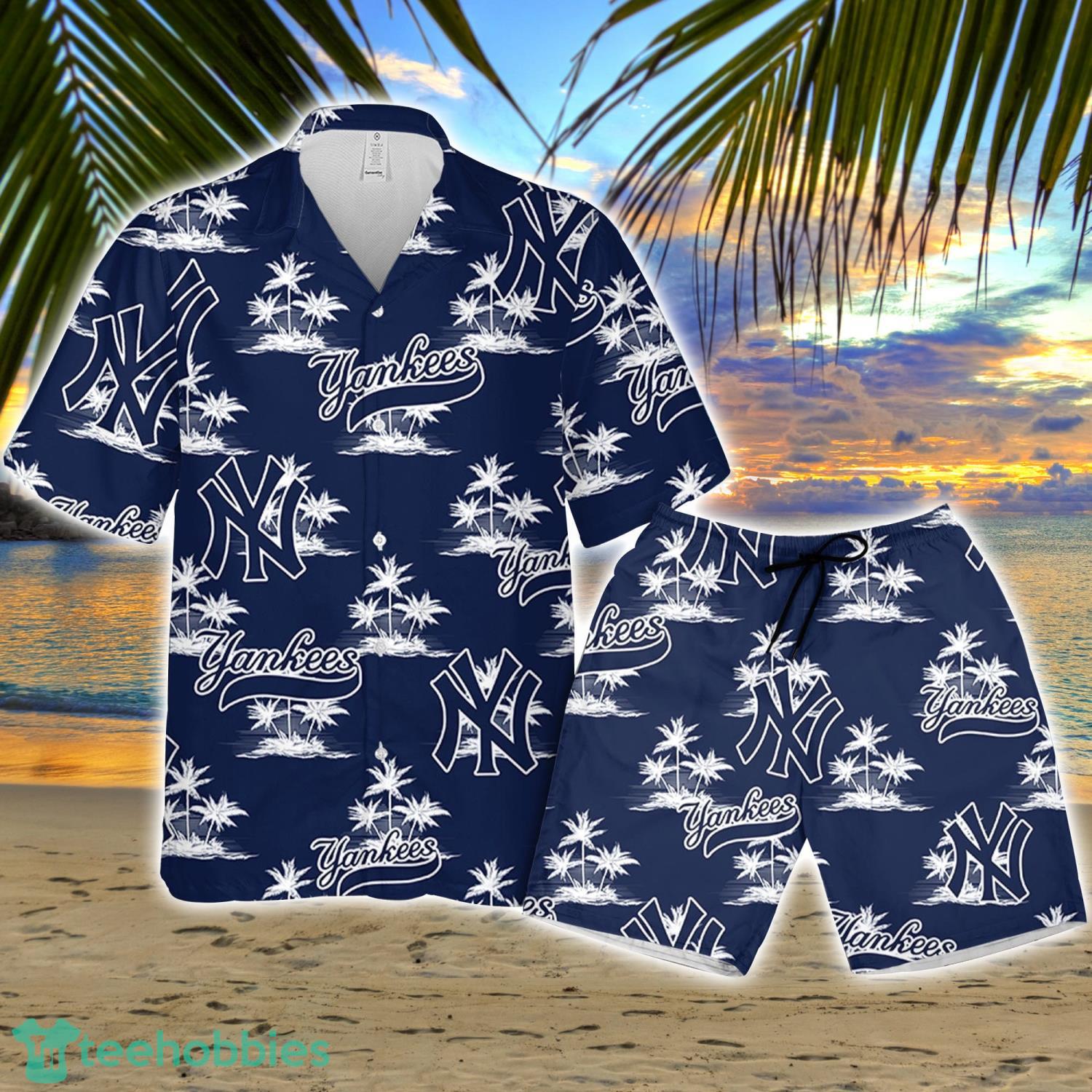New York Yankees Baseball Coconut Island Pattern Hawaiian Shirt And Shorts Summer Gift Product Photo 1