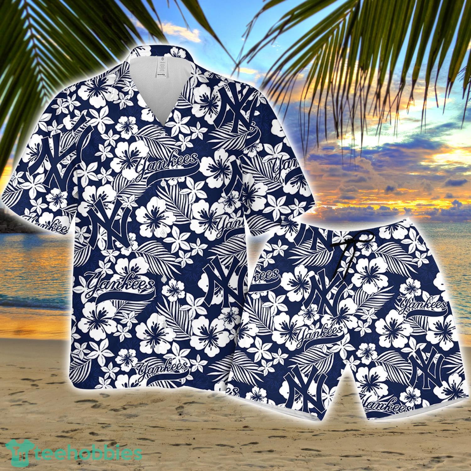 New York Yankees Hibiscus Flower Pattern Hawaiian Shirt And Shorts Gift For Summer Product Photo 1